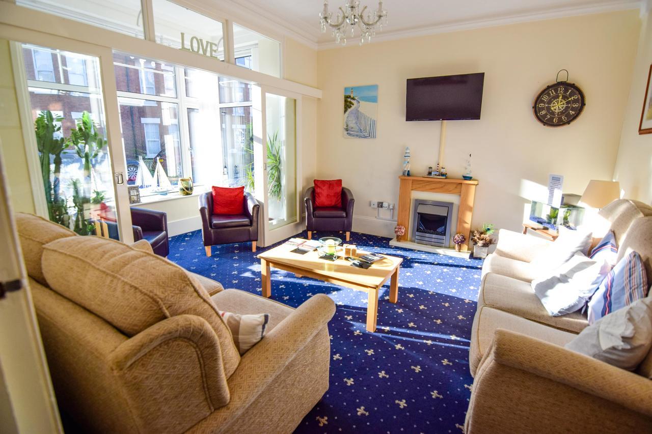 Eastbourne Reymar Bed & Breakfast Exterior photo